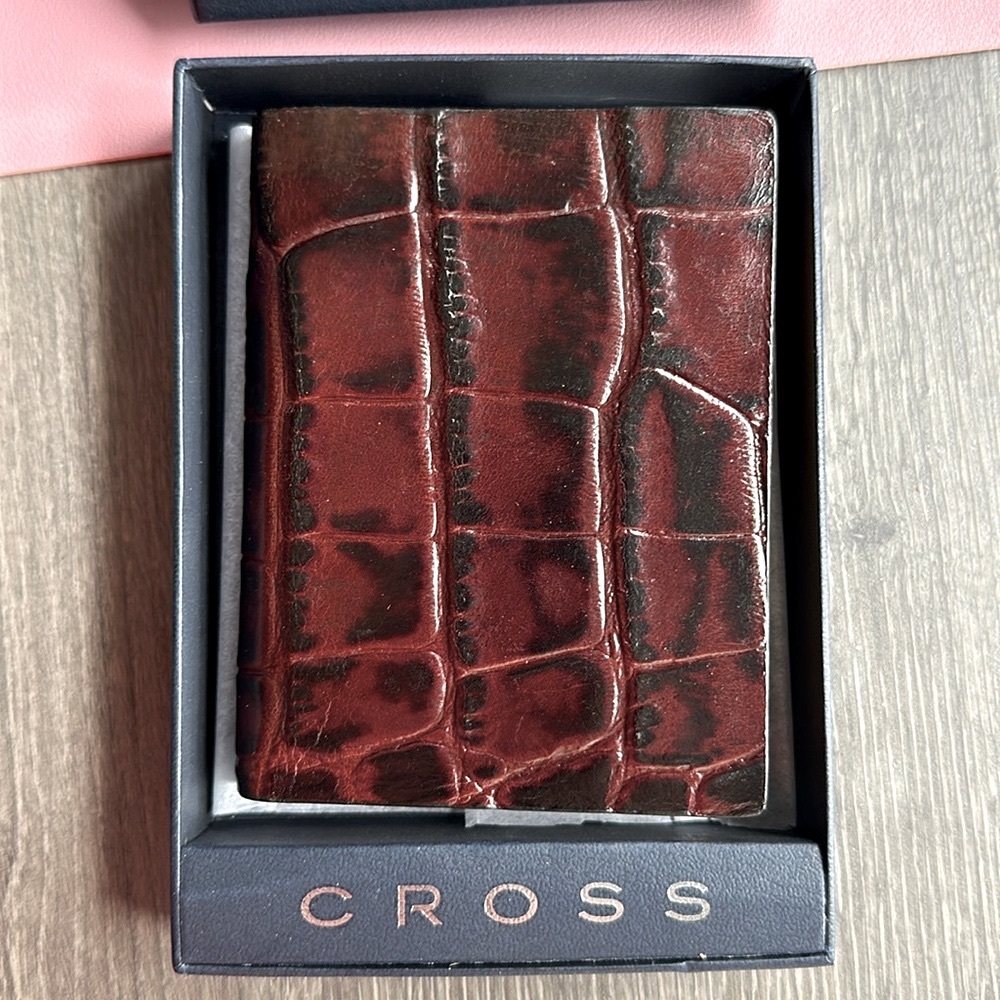 Cross Leather North Bi-Fold Wallet - Picture 2 of 8